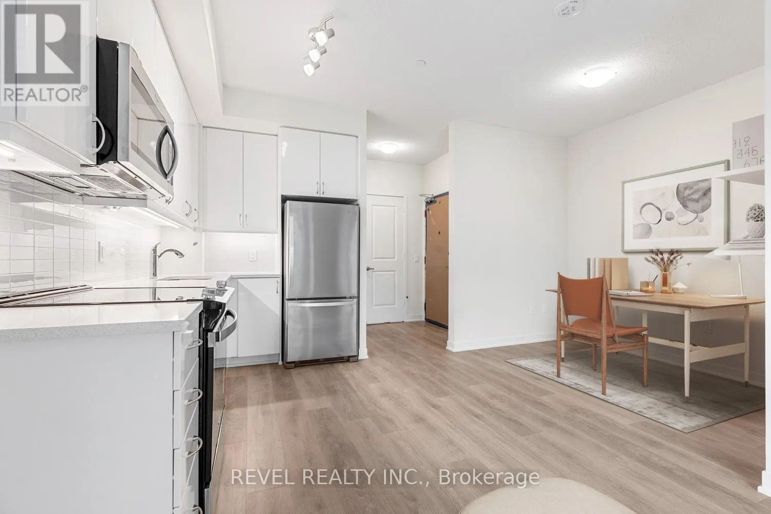 512 - 38 ANNIE CRAIG DRIVE