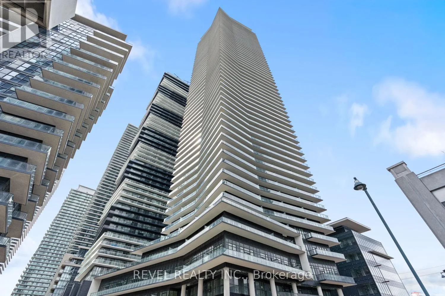 512 - 38 ANNIE CRAIG DRIVE