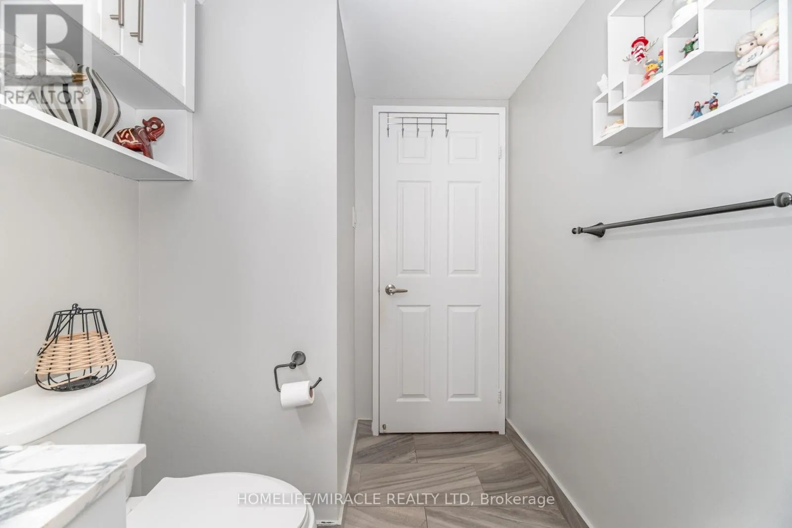 1705 - 26 HANOVER ROAD