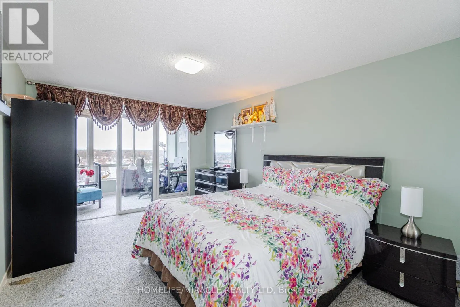 1705 - 26 HANOVER ROAD