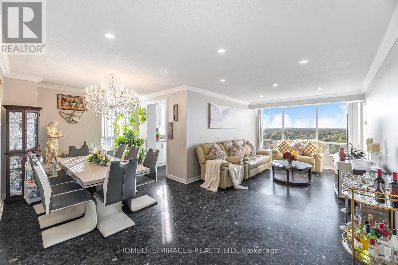 1705 - 26 HANOVER ROAD