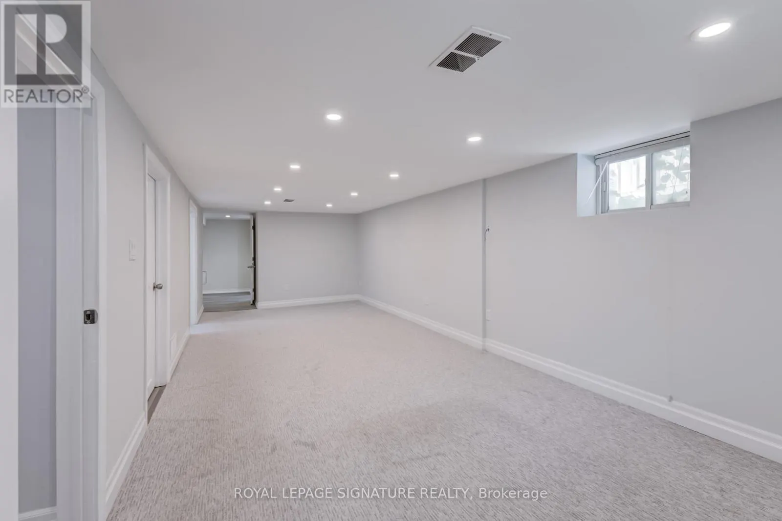 33 ASH CRESCENT