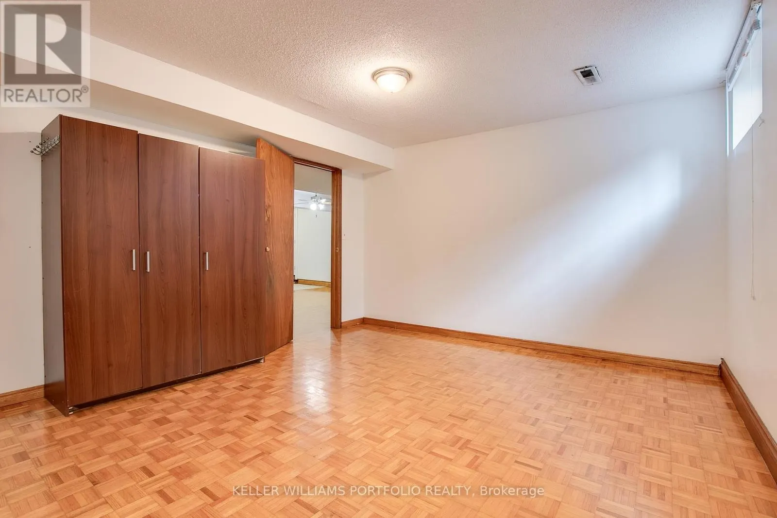 BSMNT - 20 MONTESSON STREET
