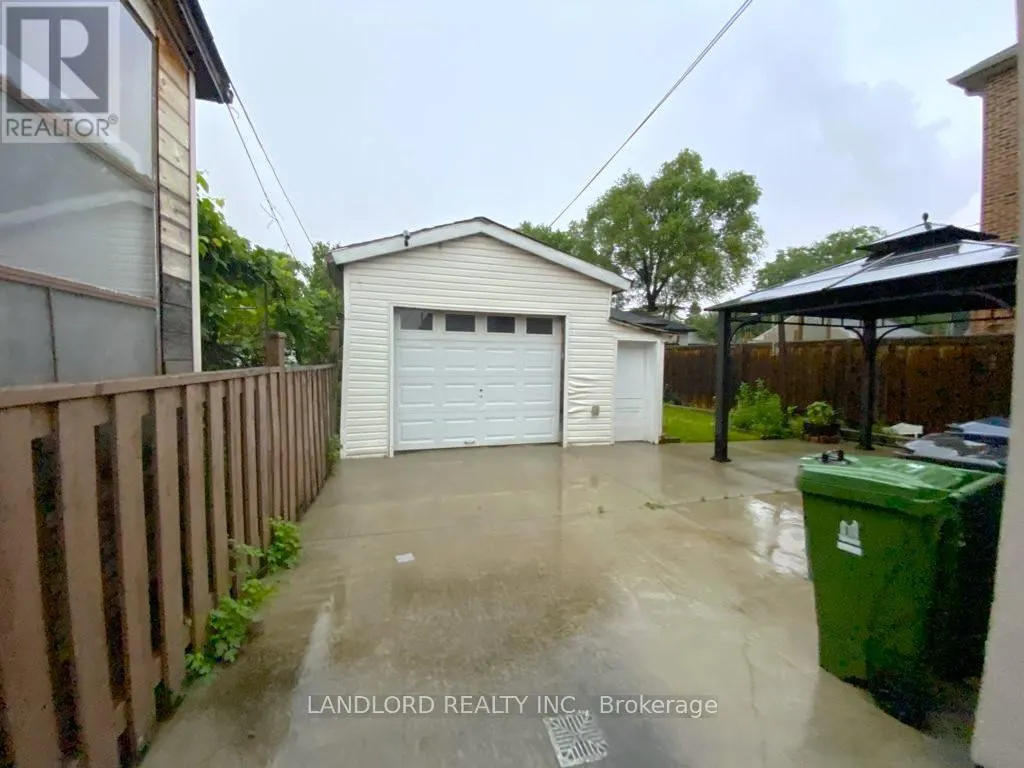 LOWER - 92 HOLWOOD AVENUE