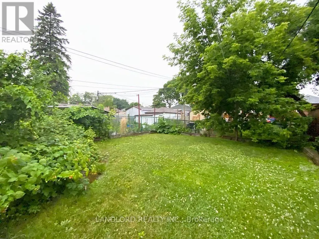 LOWER - 92 HOLWOOD AVENUE
