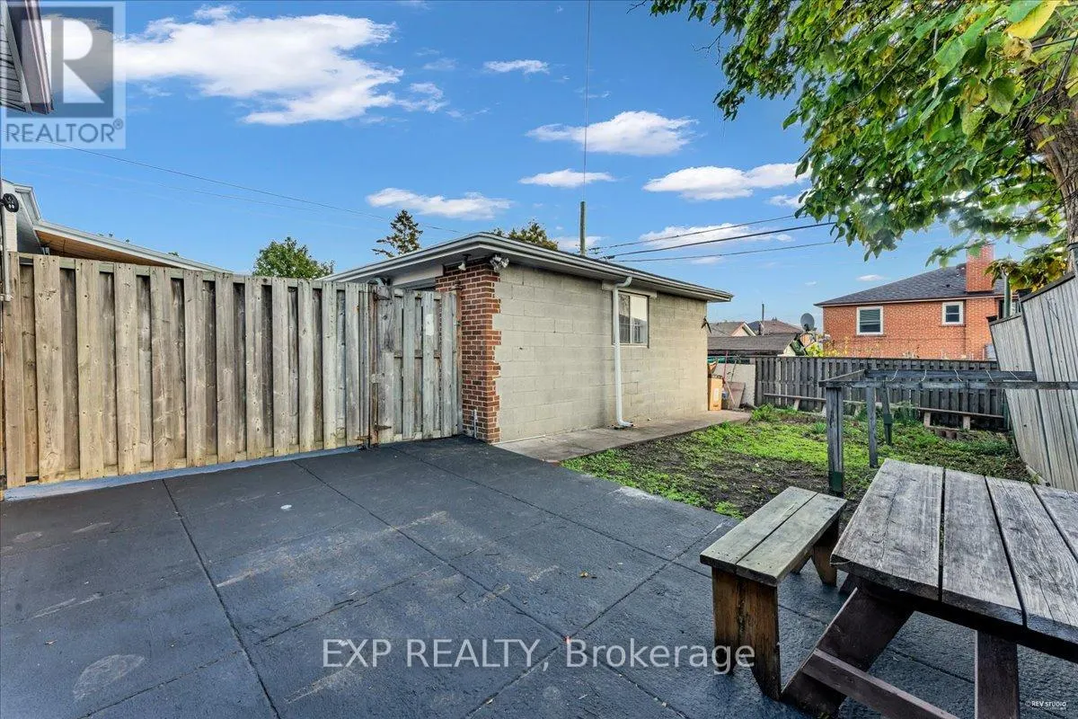 21 KANARICK CRESCENT