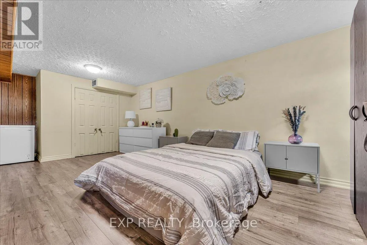 21 KANARICK CRESCENT