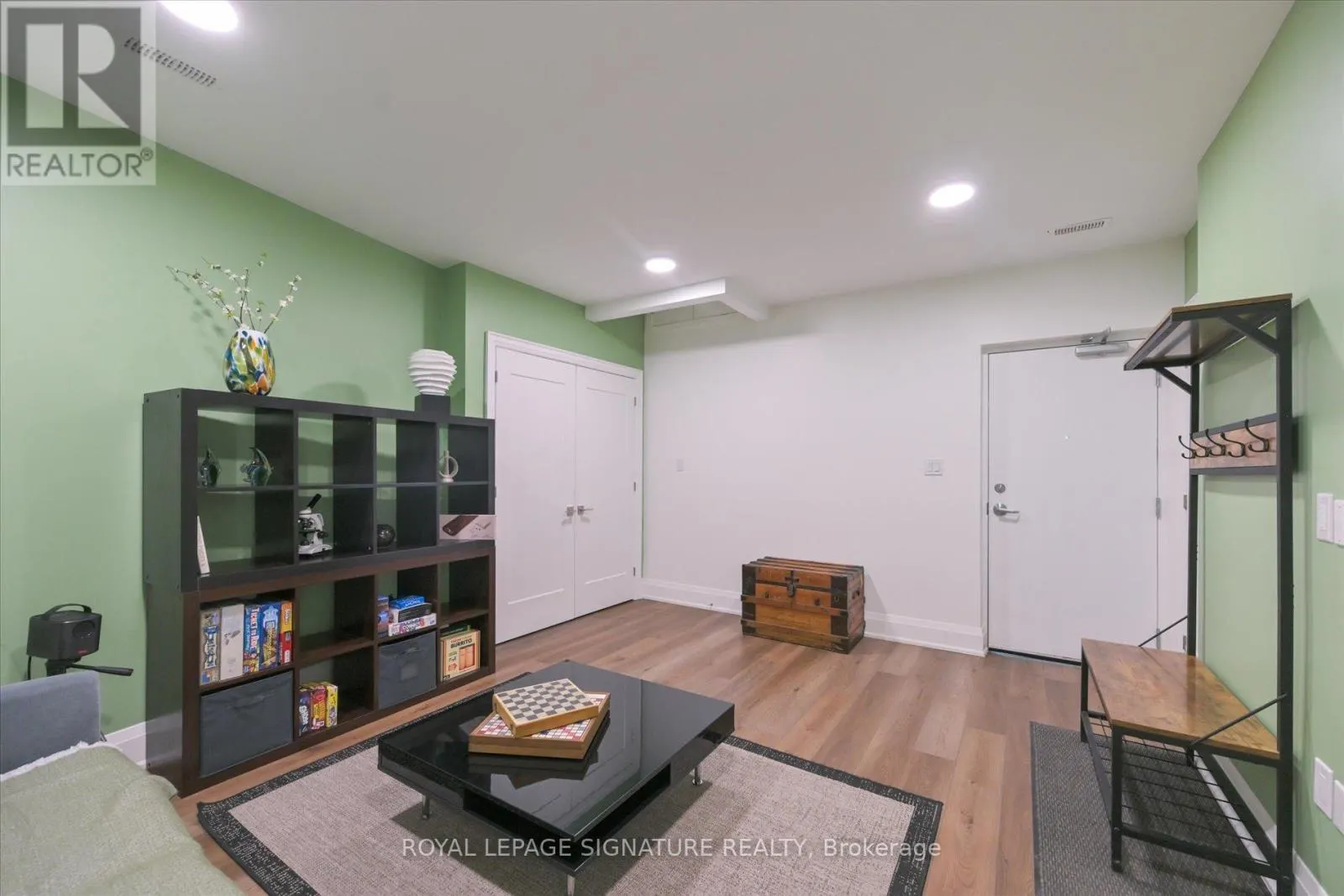 1 - 115 HIGH STREET W