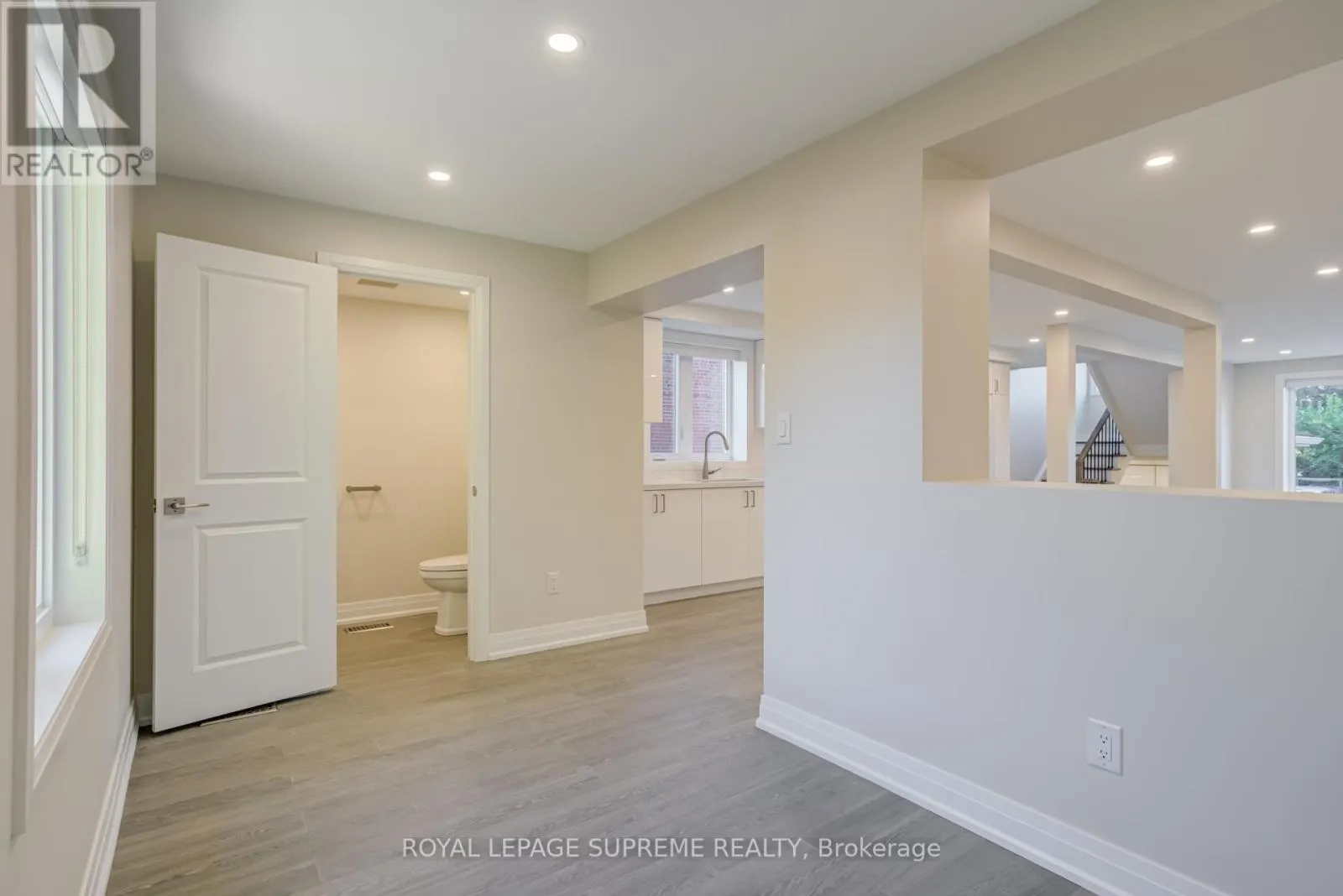 83 CLAIRTON CRESCENT