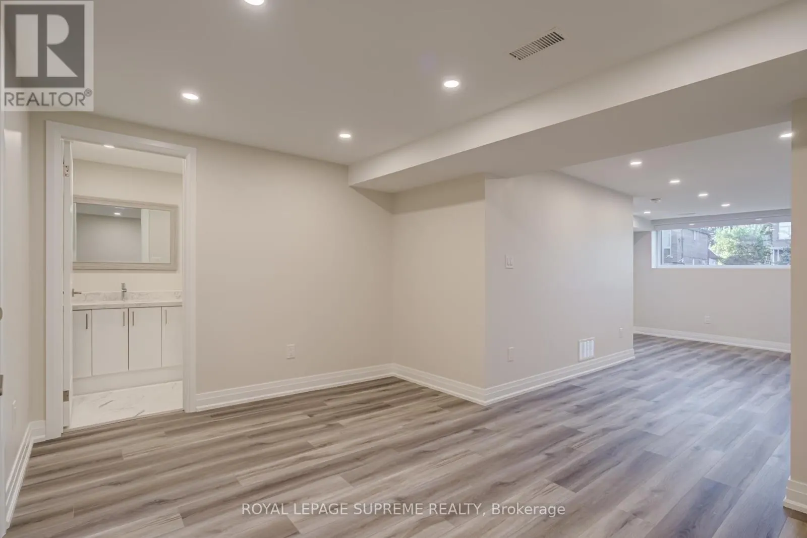 83 CLAIRTON CRESCENT