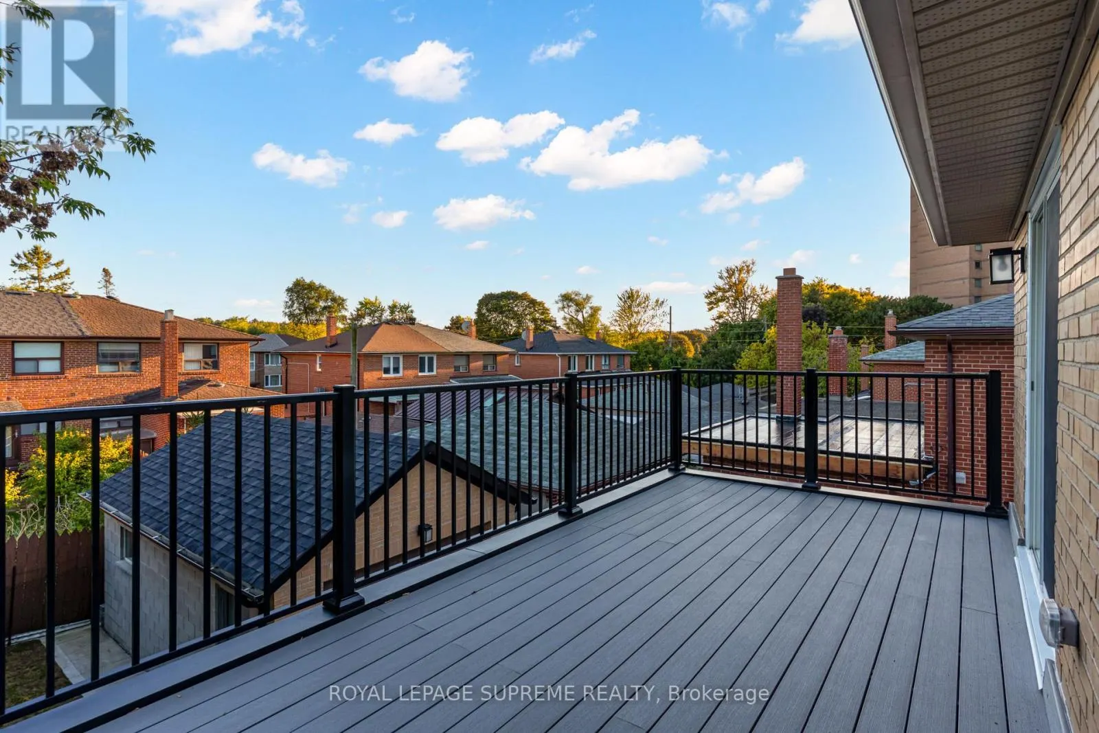 83 CLAIRTON CRESCENT