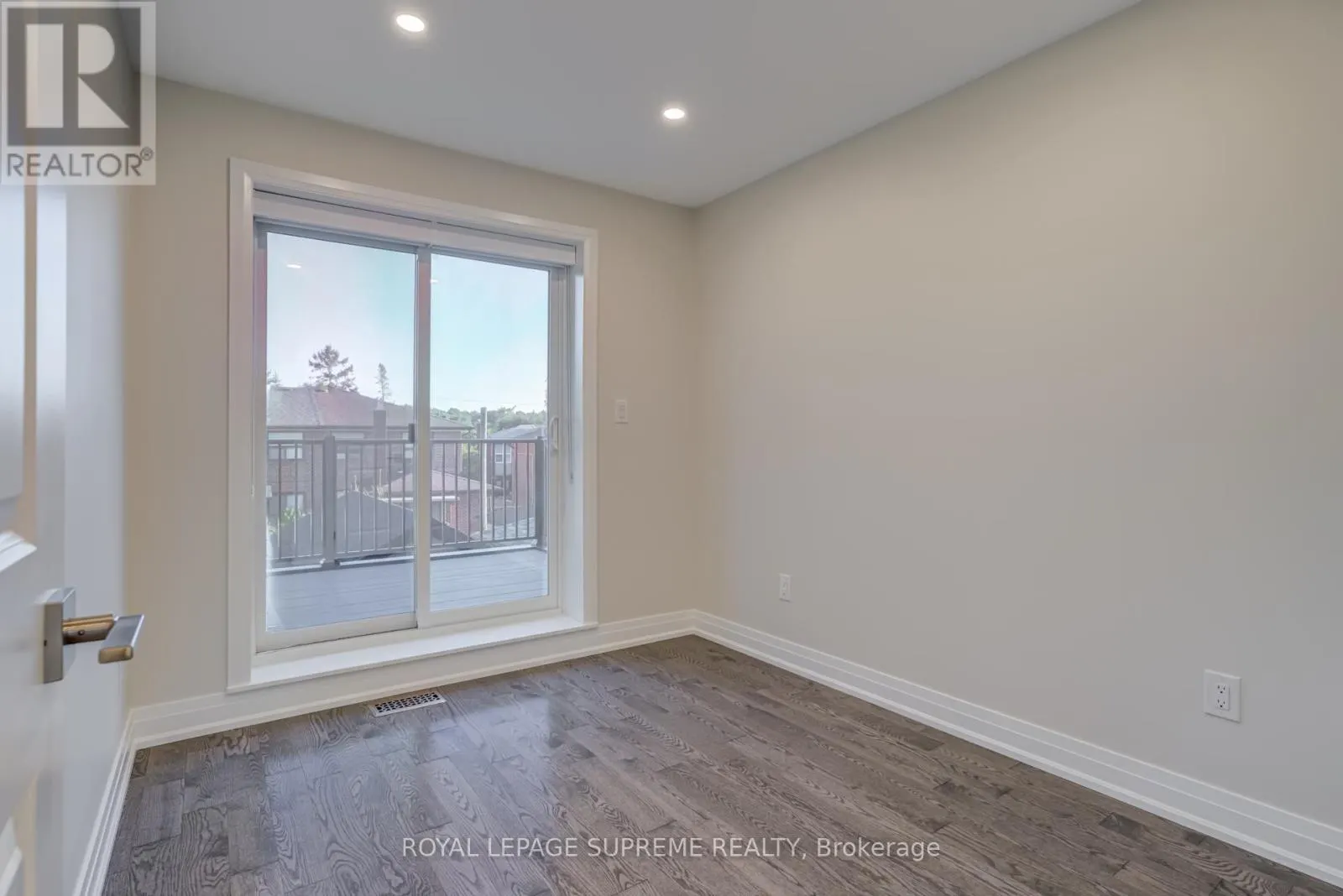 83 CLAIRTON CRESCENT