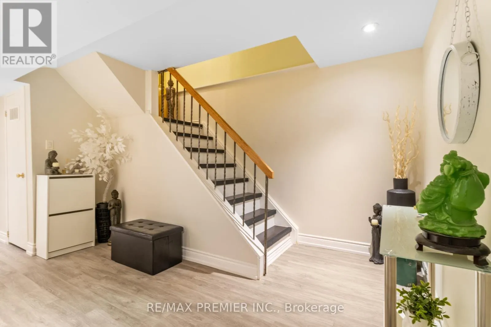 26 ECCLESTONE DRIVE