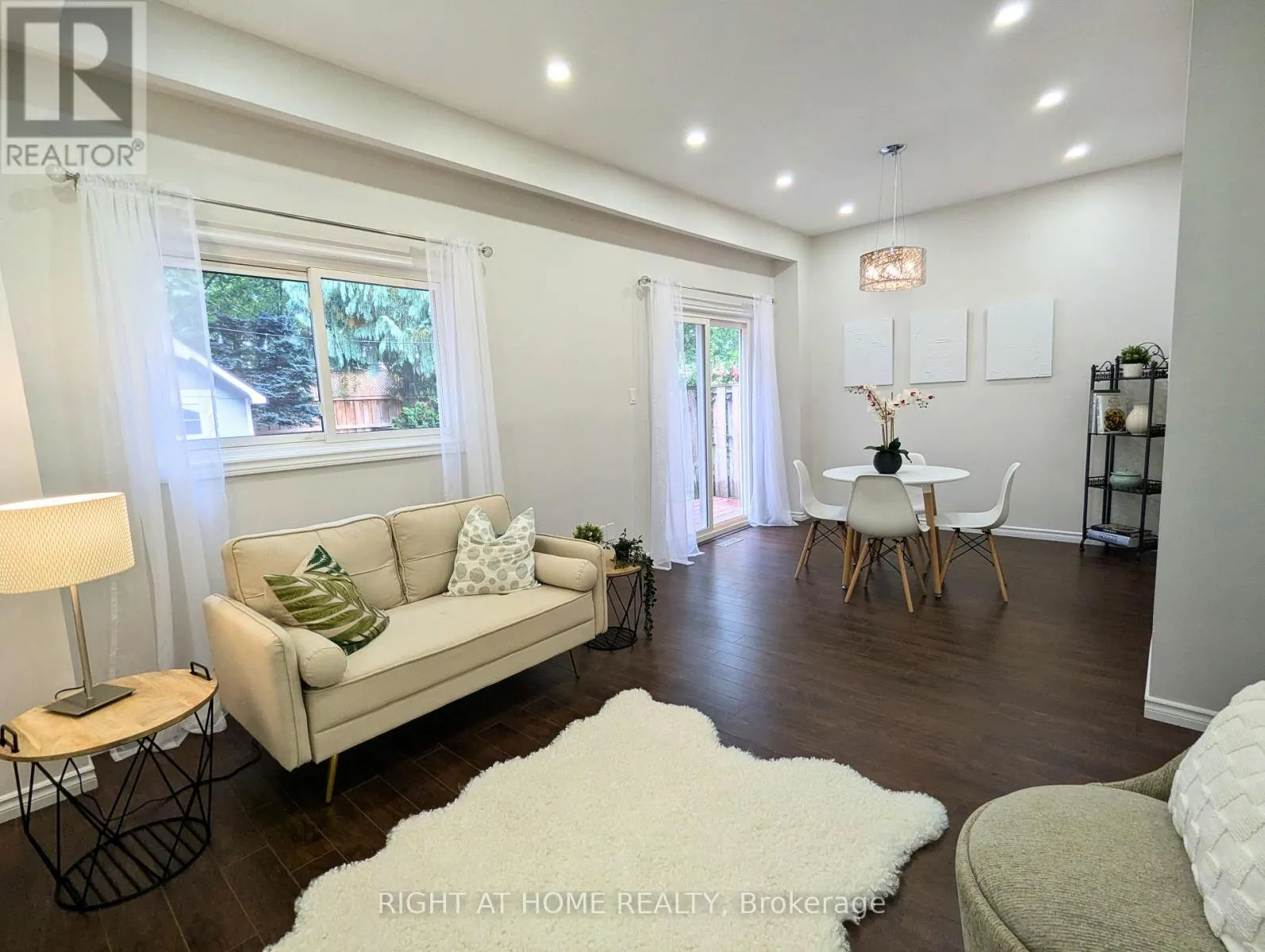 2599 INLAKE COURT