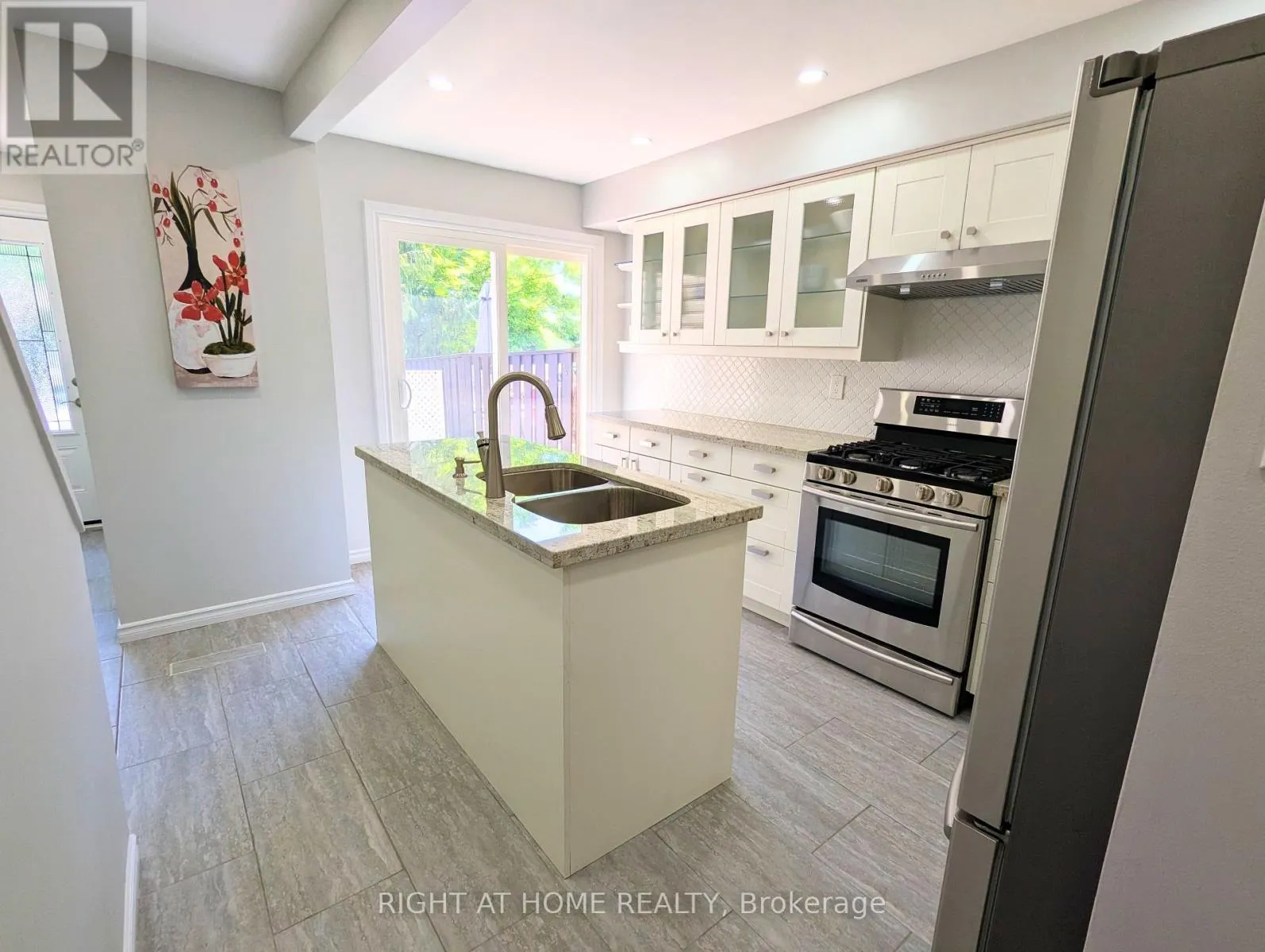 2599 INLAKE COURT