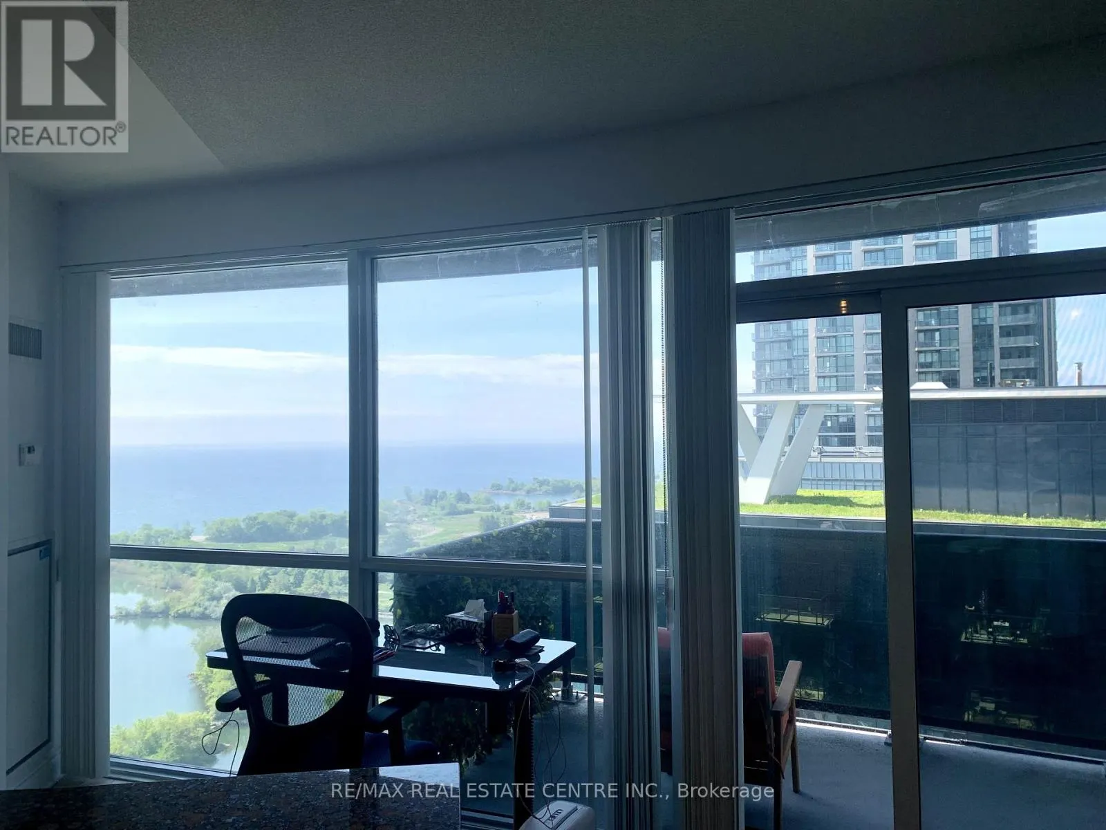 1906 - 80 MARINE PARADE DRIVE N