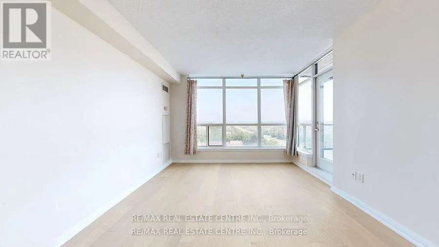 613 - 220 FORUM DRIVE