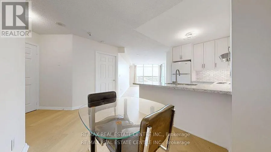 613 - 220 FORUM DRIVE