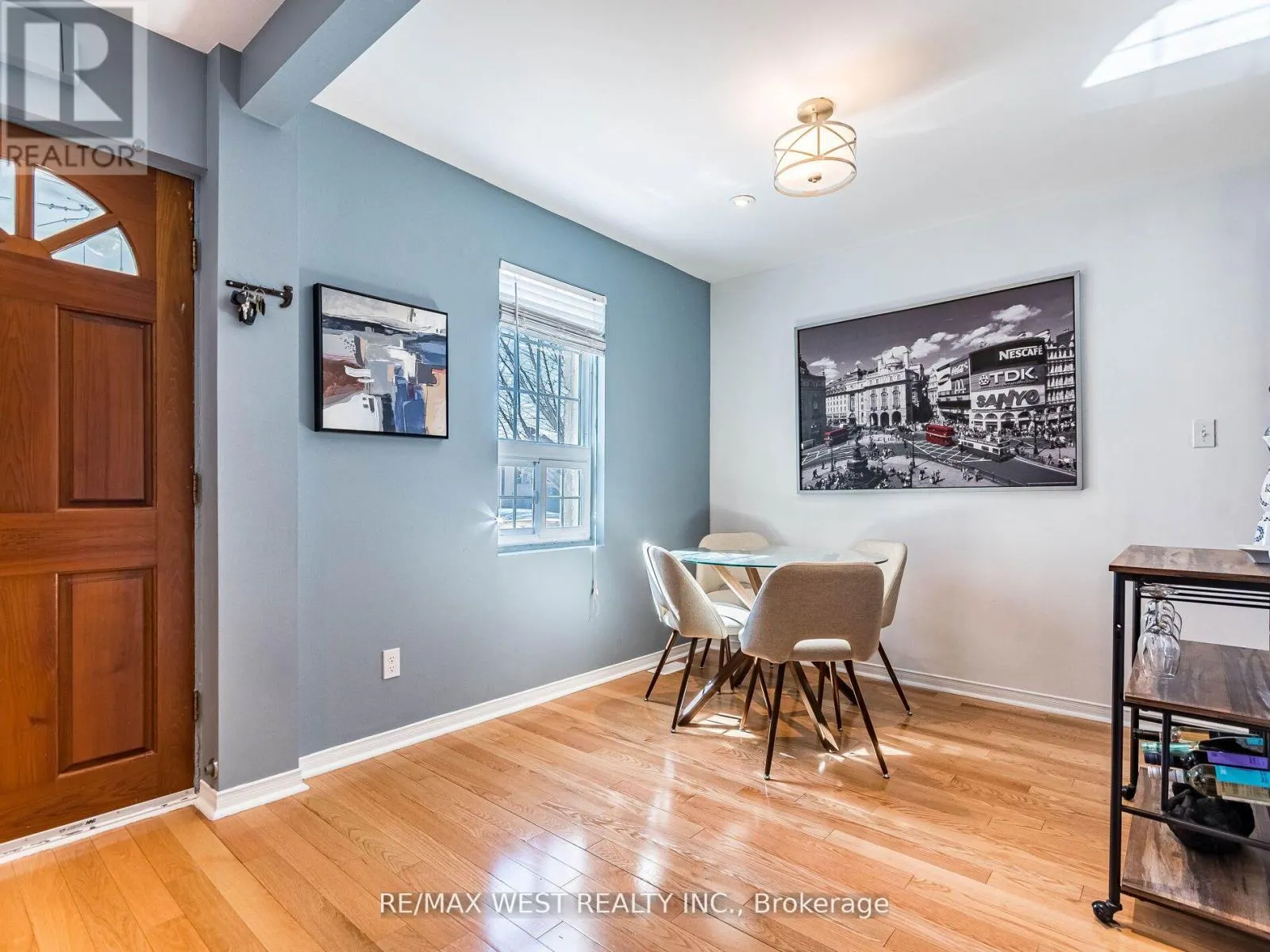 76 LABURNHAM AVENUE