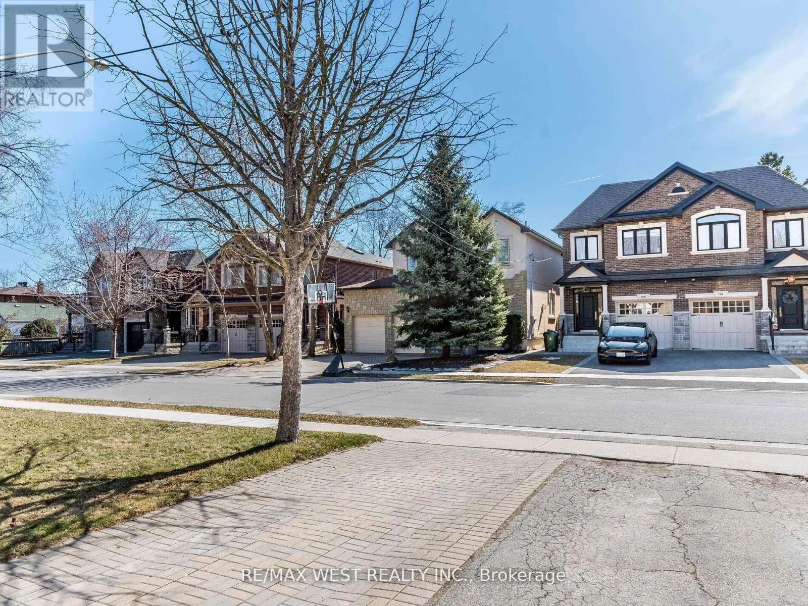 76 LABURNHAM AVENUE