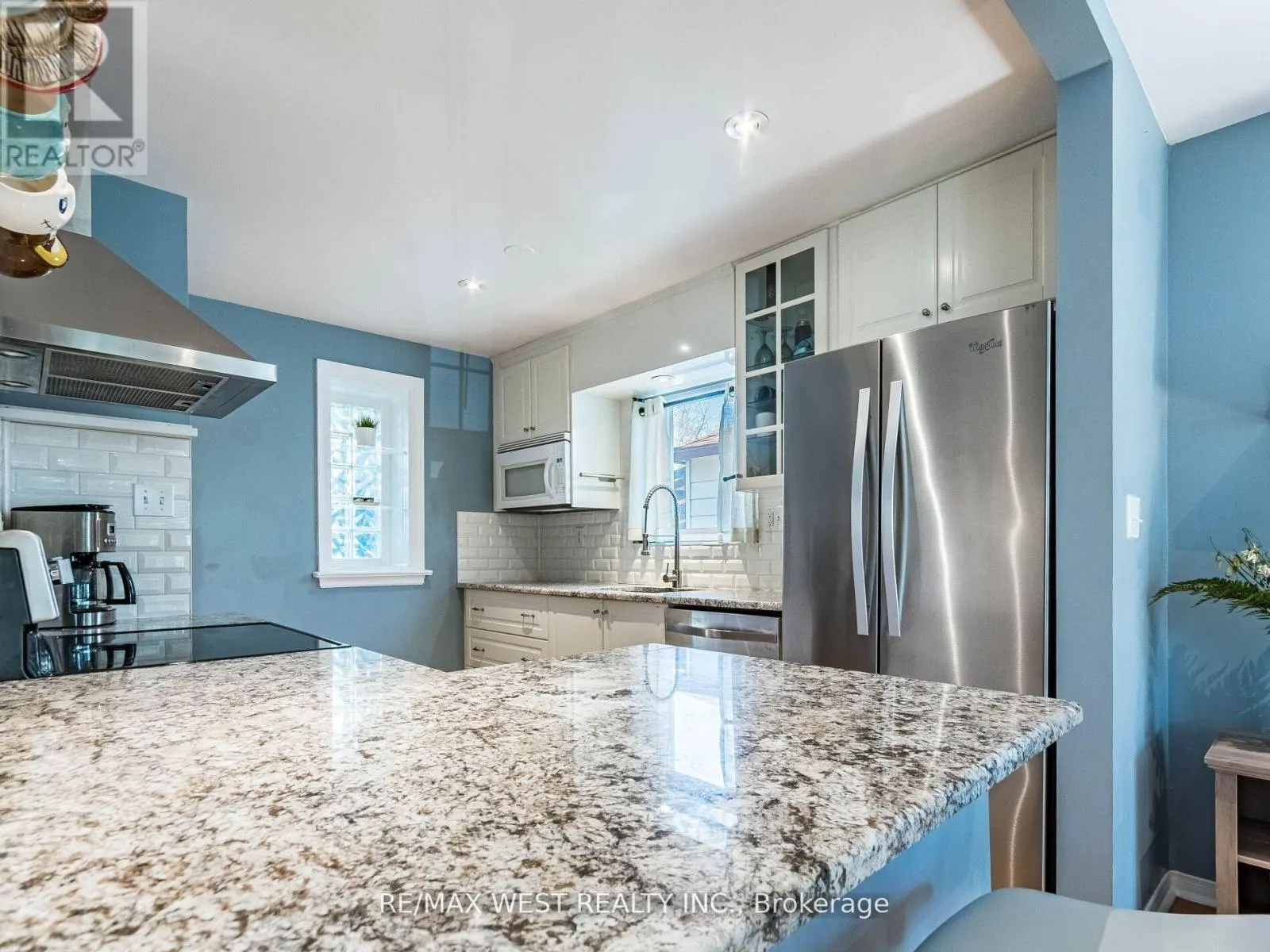 76 LABURNHAM AVENUE