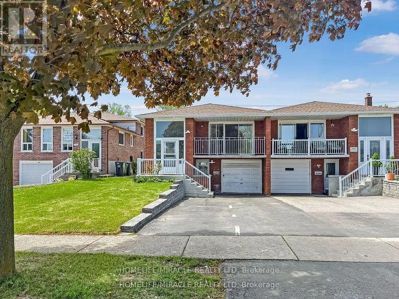3485 OAKGLADE CRESCENT