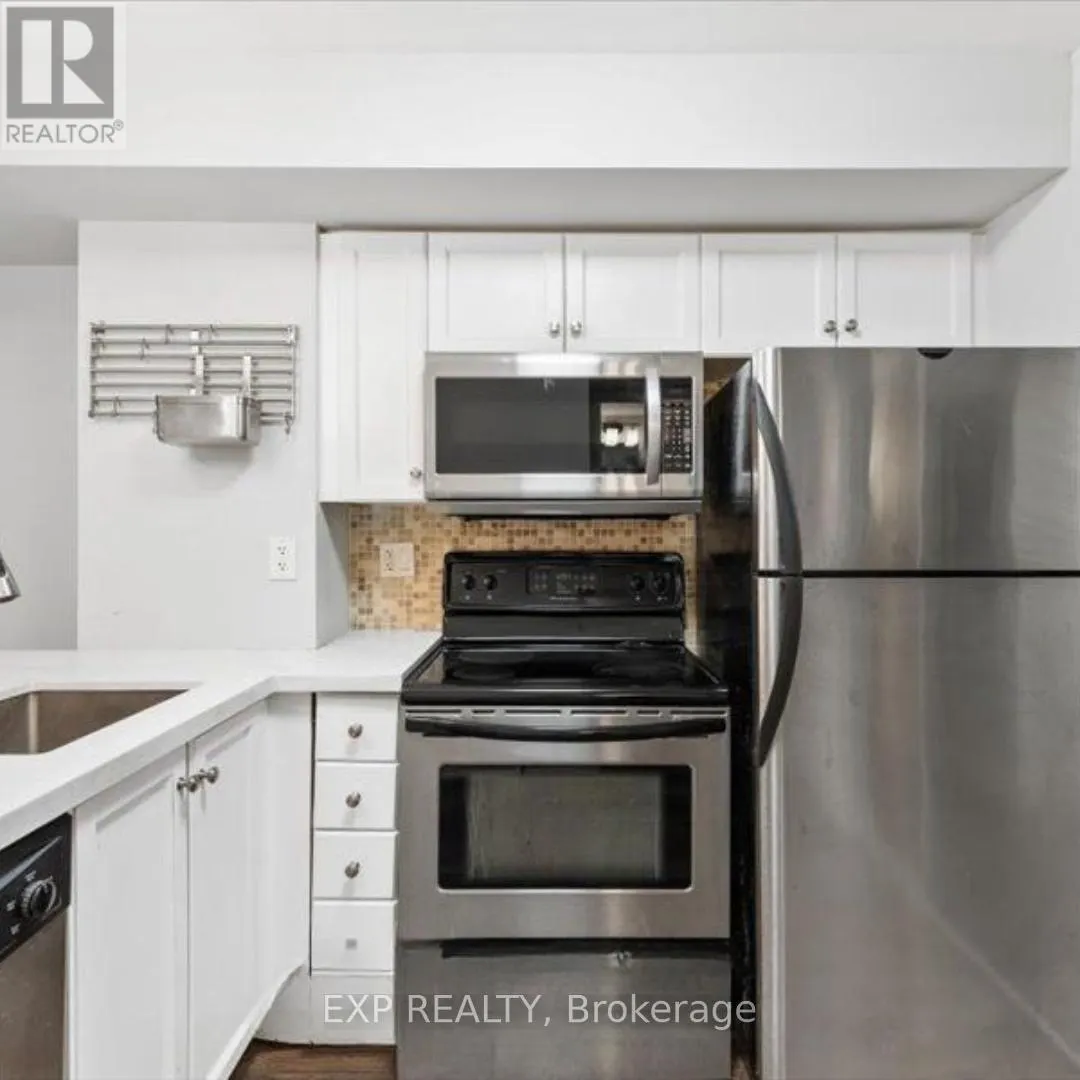 TH725 - 10 LAIDLAW STREET