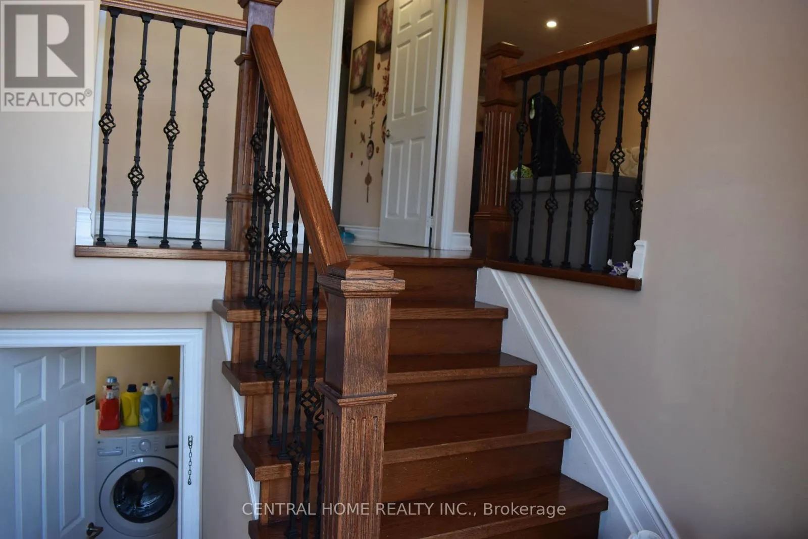 59 BLANEY CRESCENT