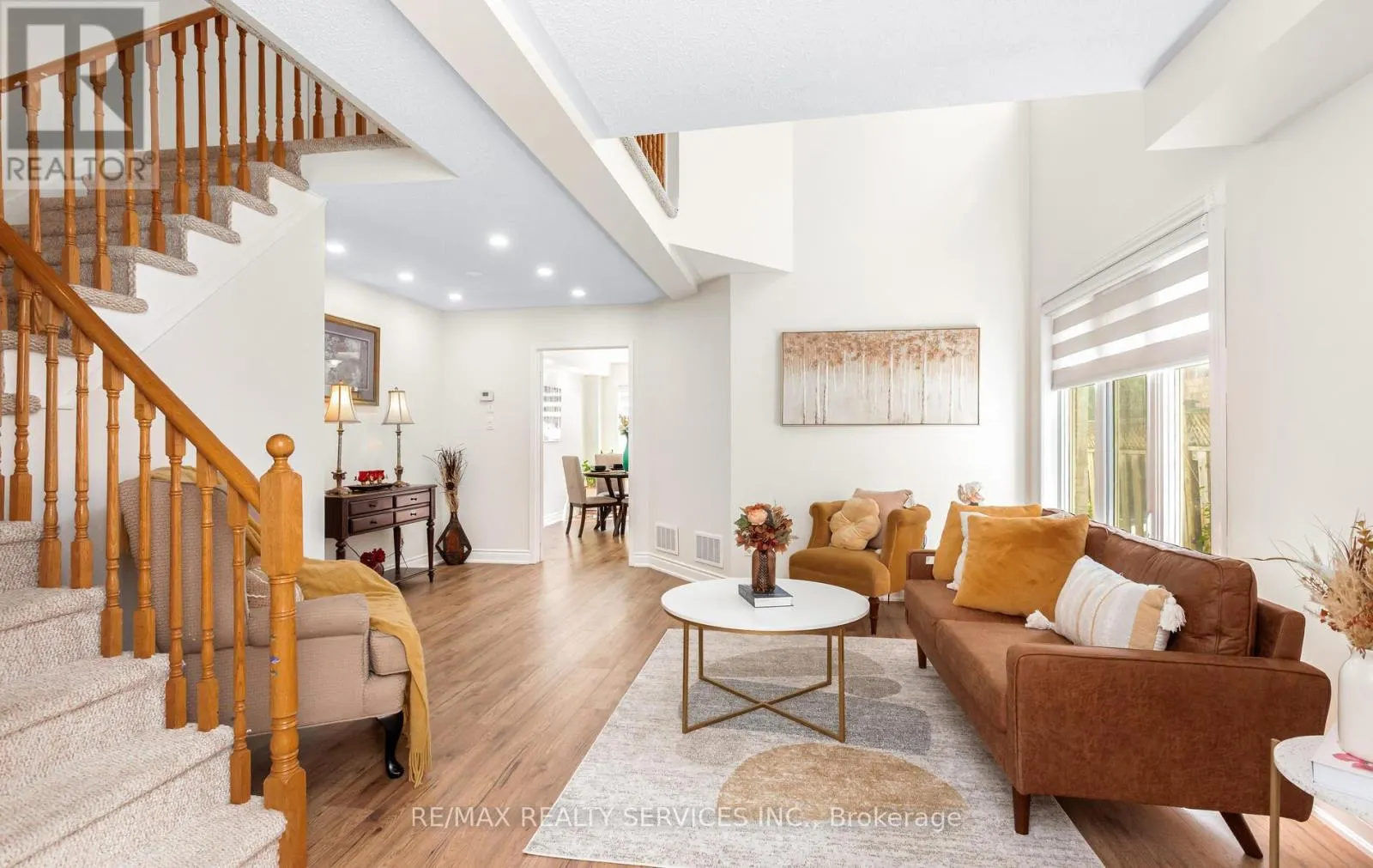 3912 ZENITH COURT