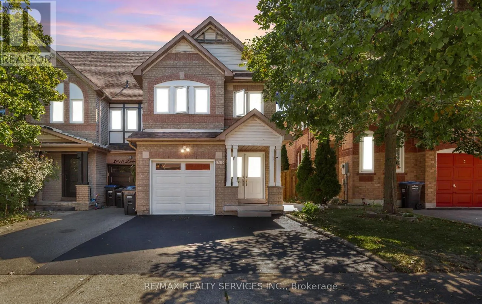 3912 ZENITH COURT