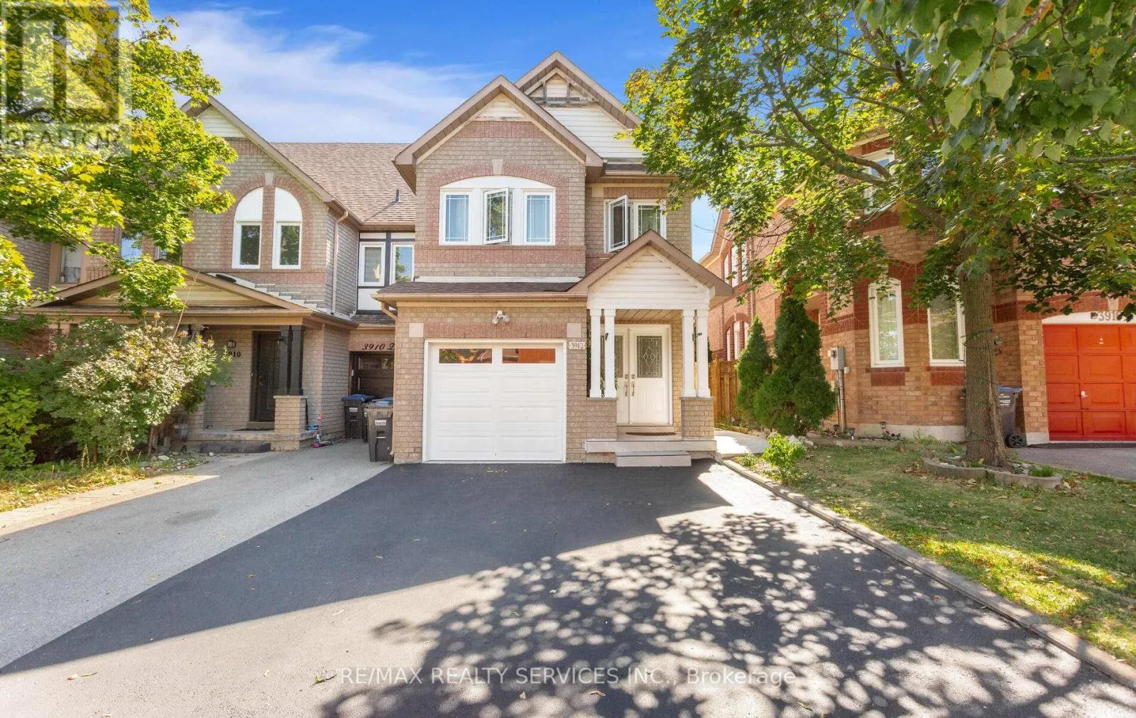 3912 ZENITH COURT