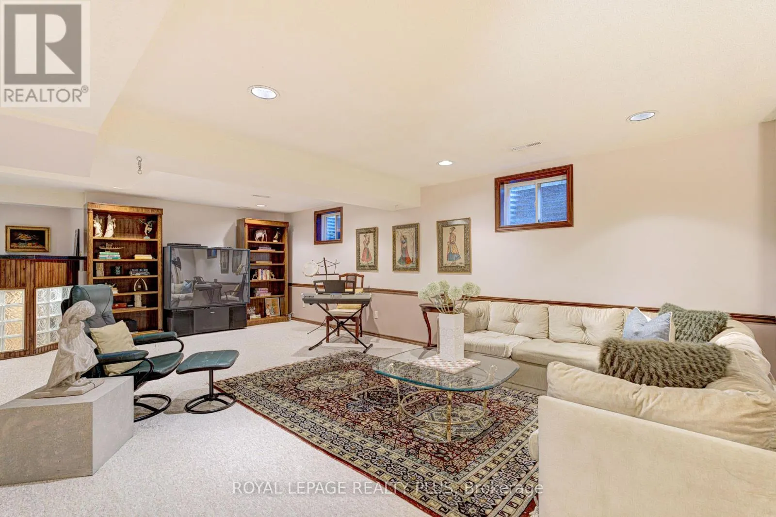 1760 FEATHERSTON COURT