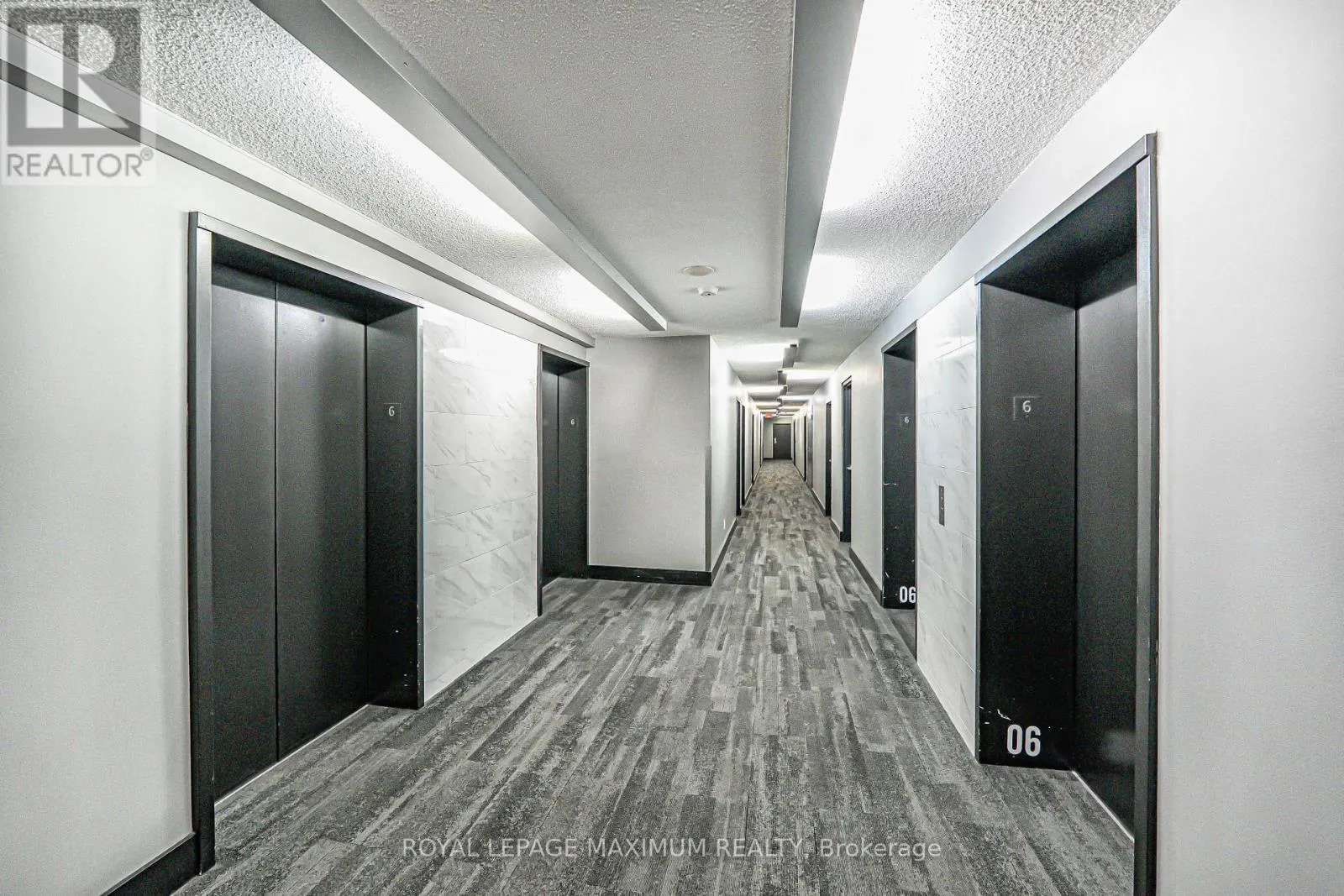 617 - 38 JOE SHUSTER WAY