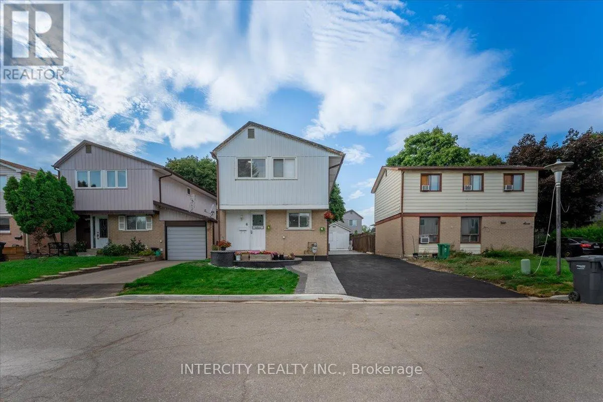6 HEDLEY COURT