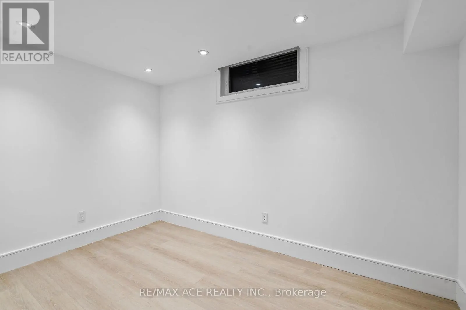 10A BENSON AVENUE W