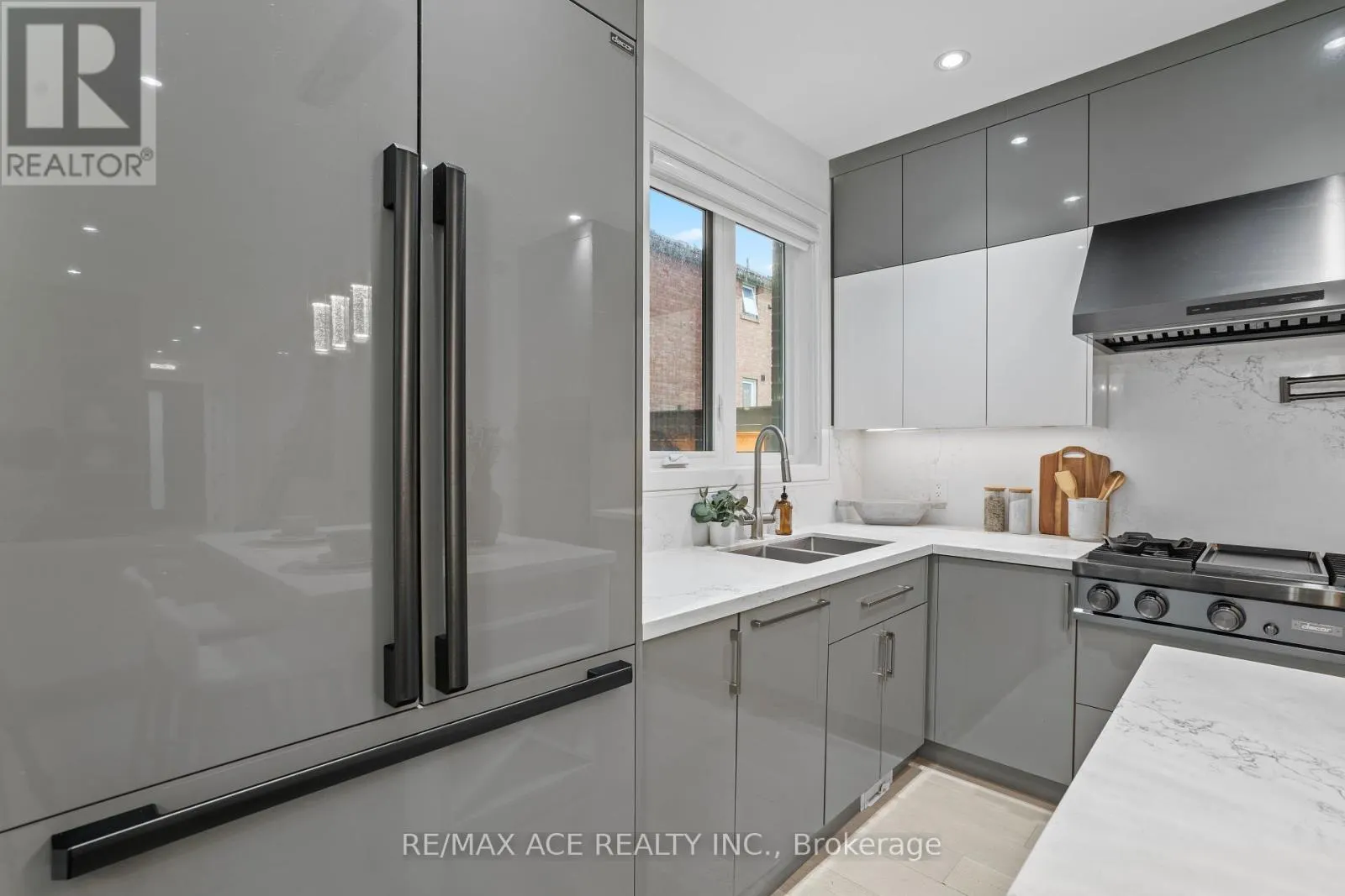 10A BENSON AVENUE W