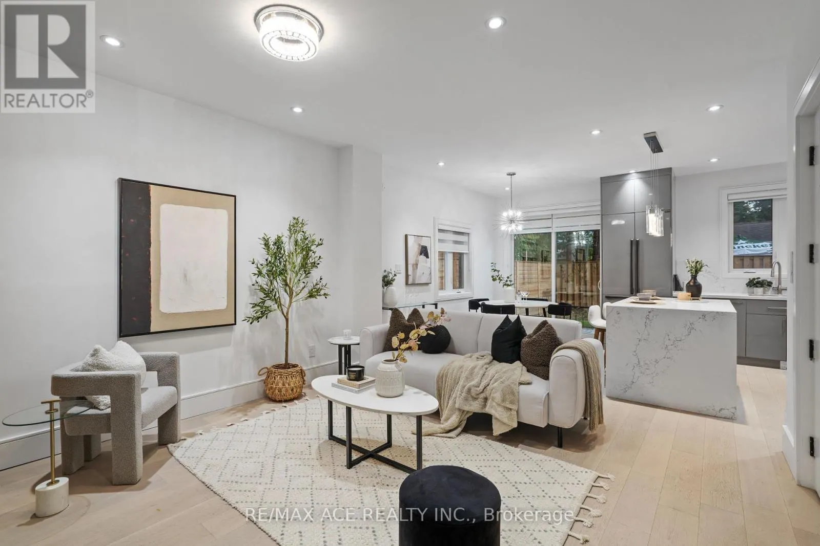 10A BENSON AVENUE W