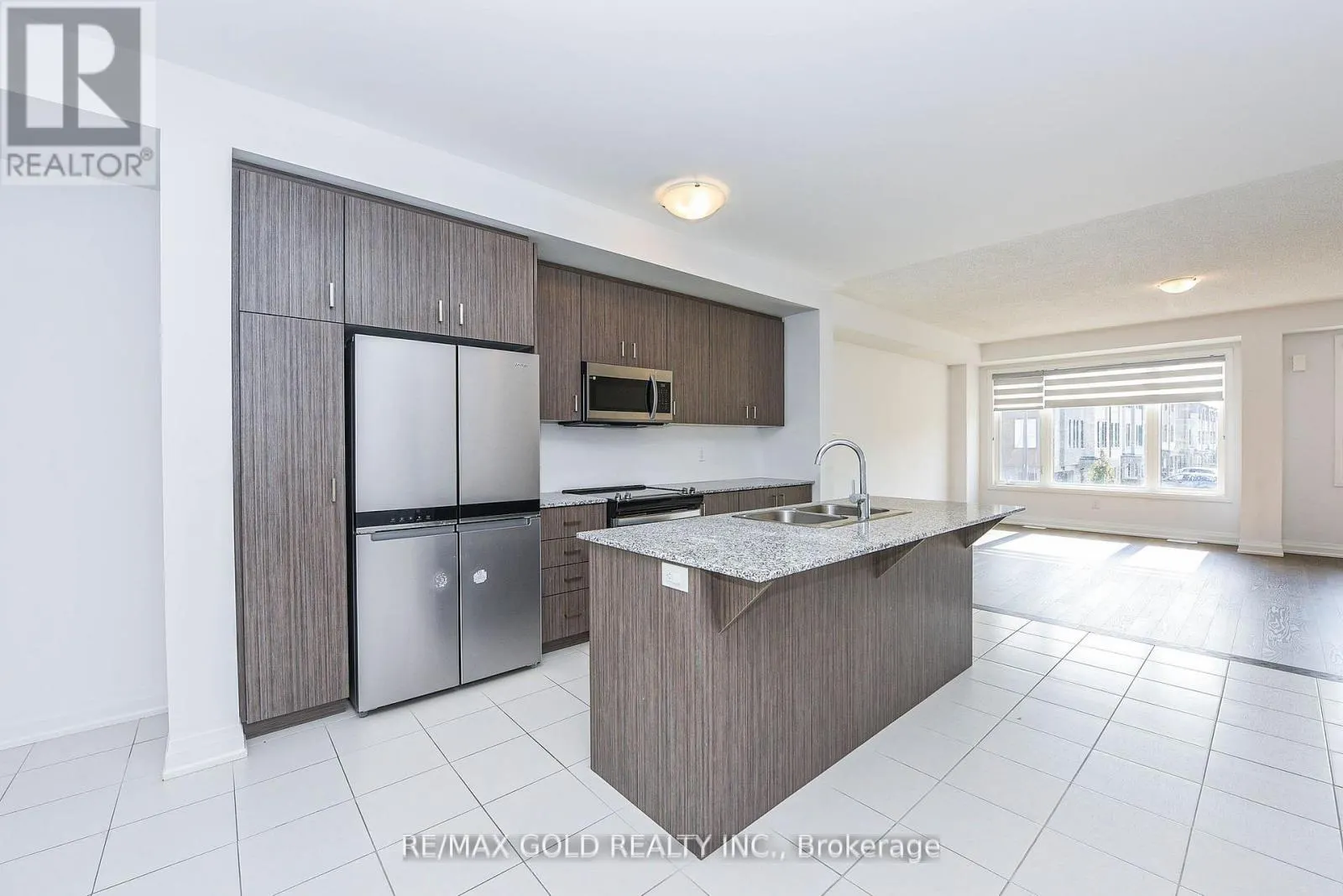 48 WINDTREE WAY