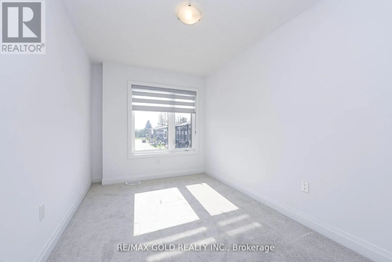48 WINDTREE WAY