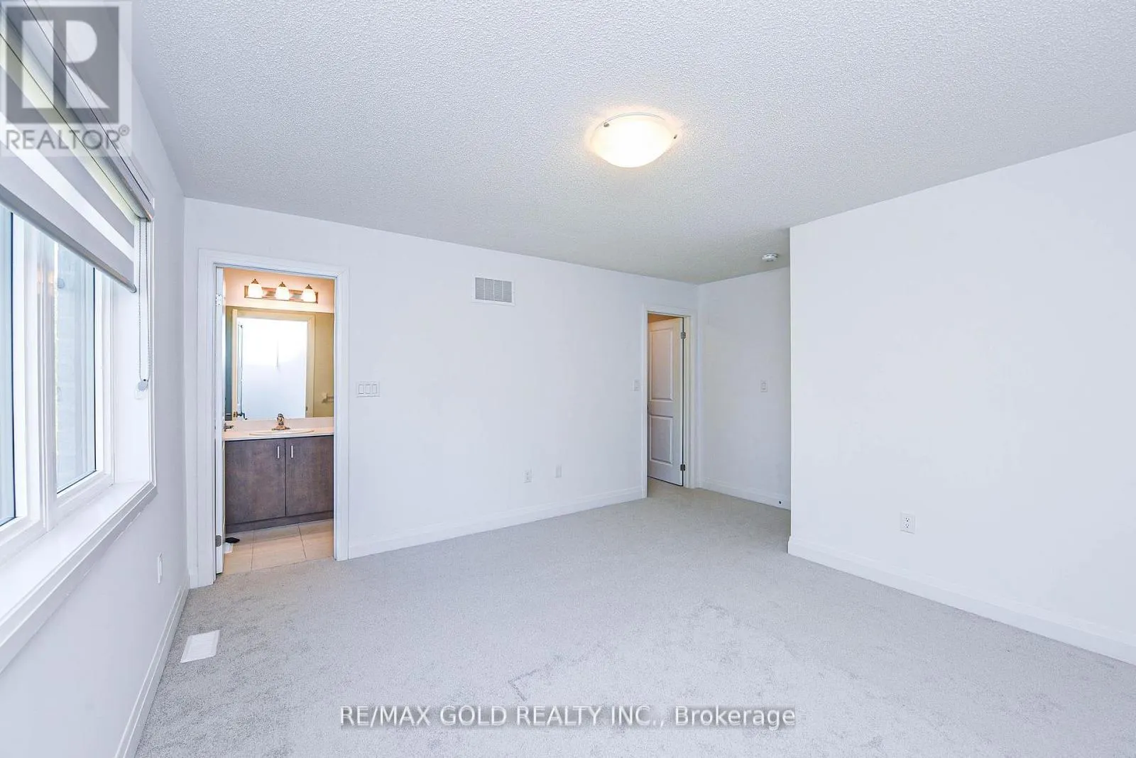 48 WINDTREE WAY