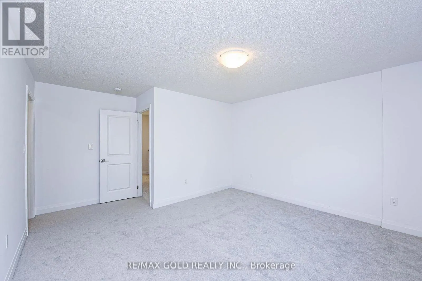 48 WINDTREE WAY