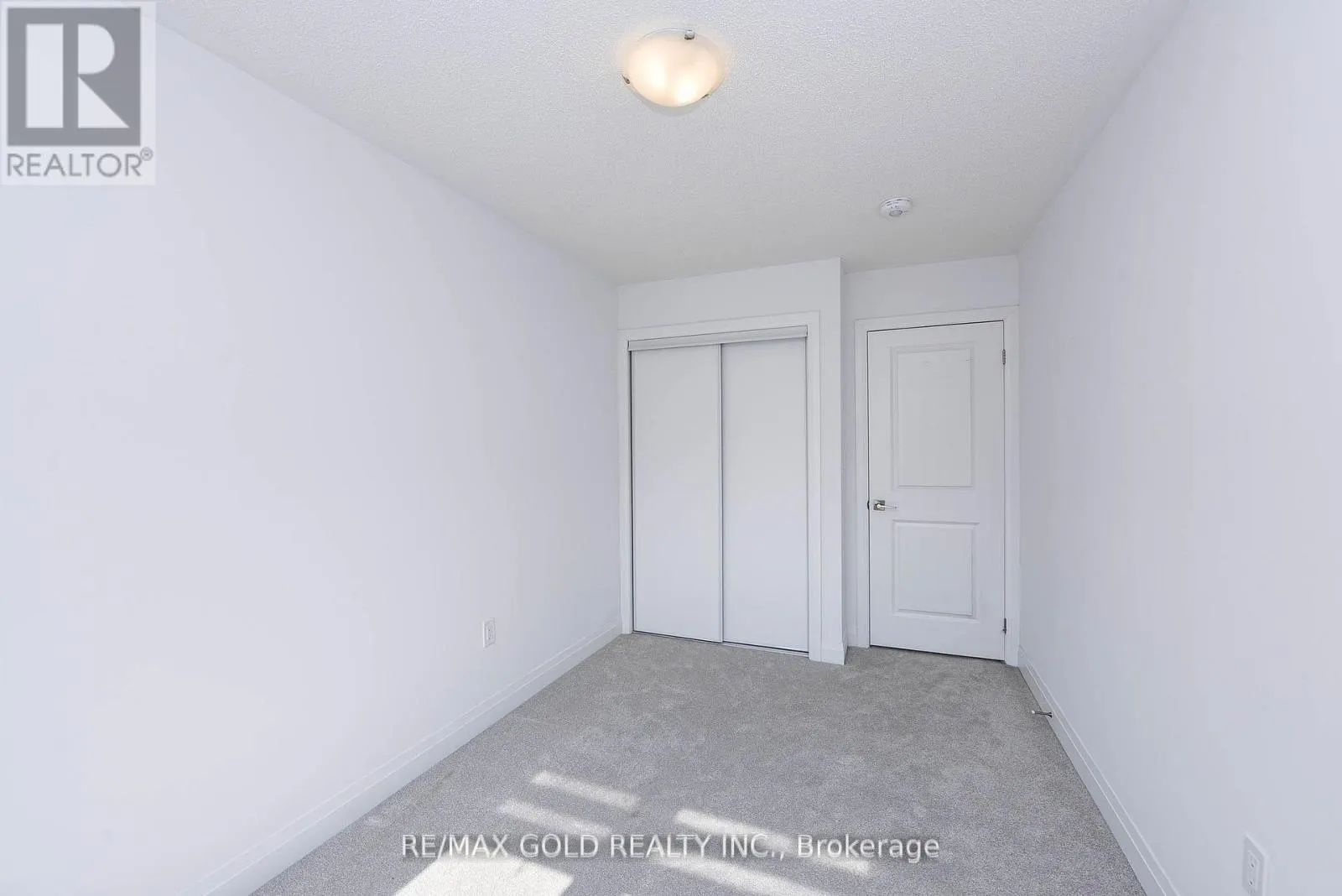 48 WINDTREE WAY