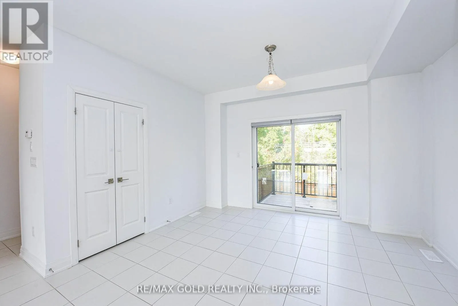 48 WINDTREE WAY