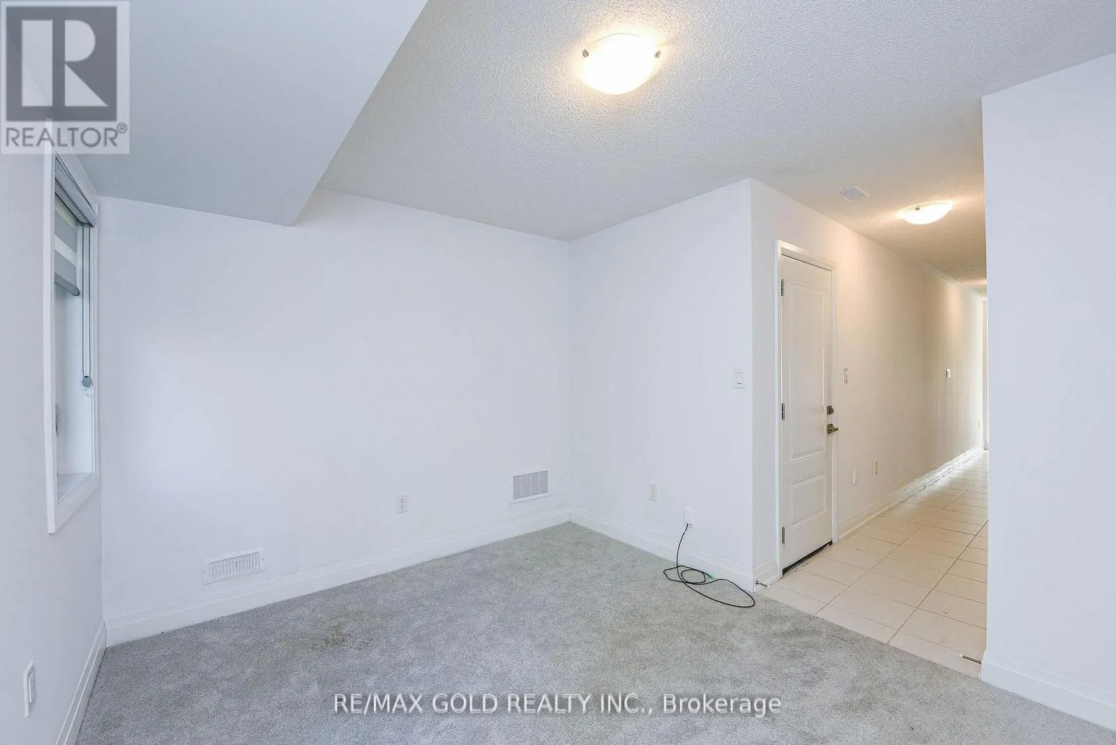 48 WINDTREE WAY