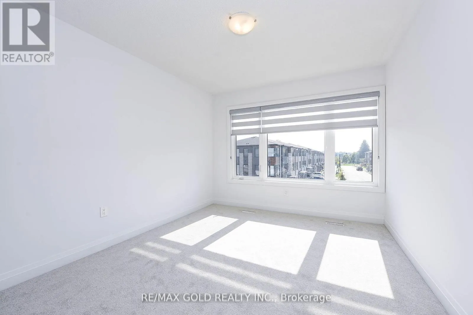 48 WINDTREE WAY
