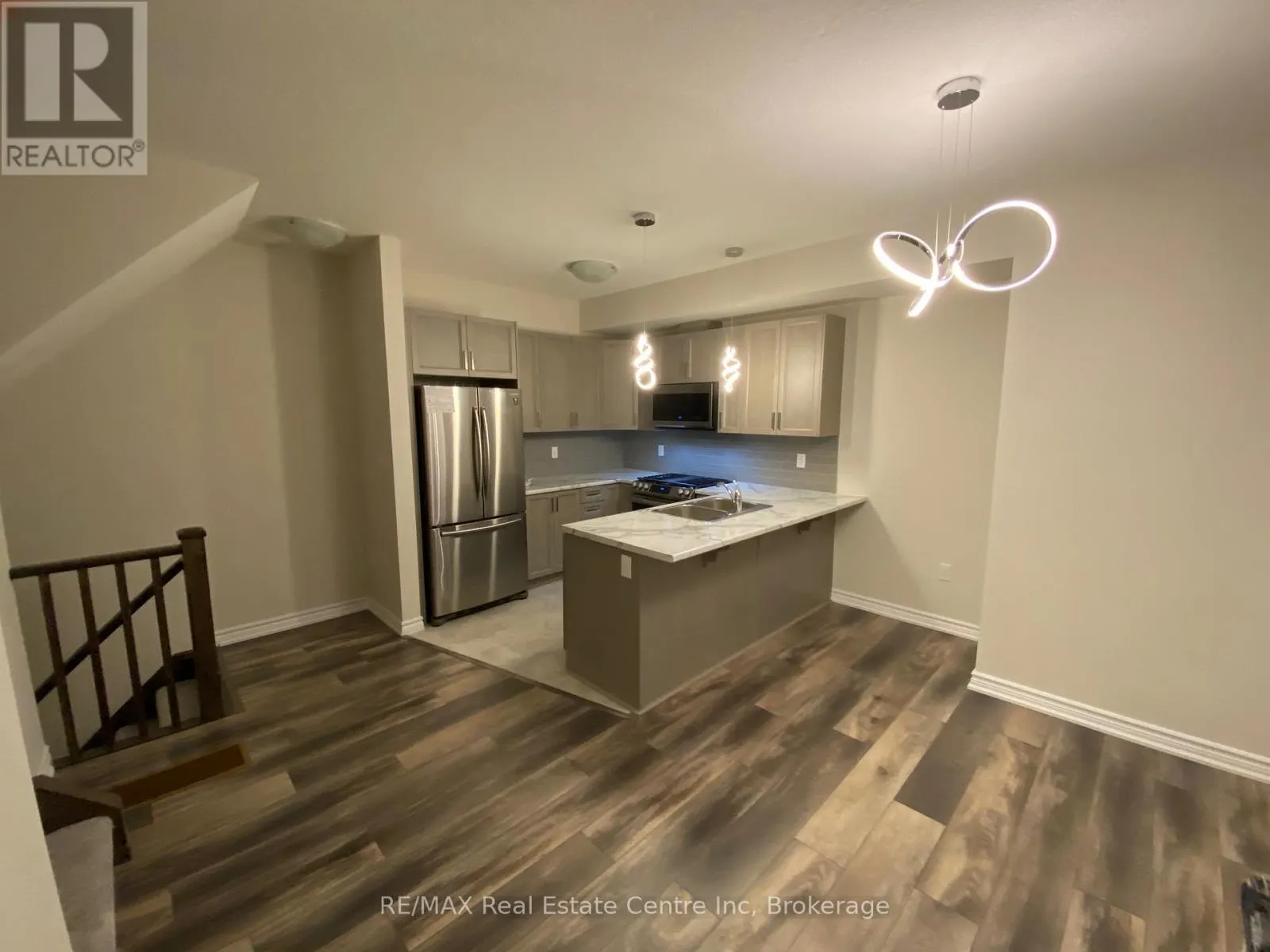 108 - 445 ONTARIO STREET S, #108