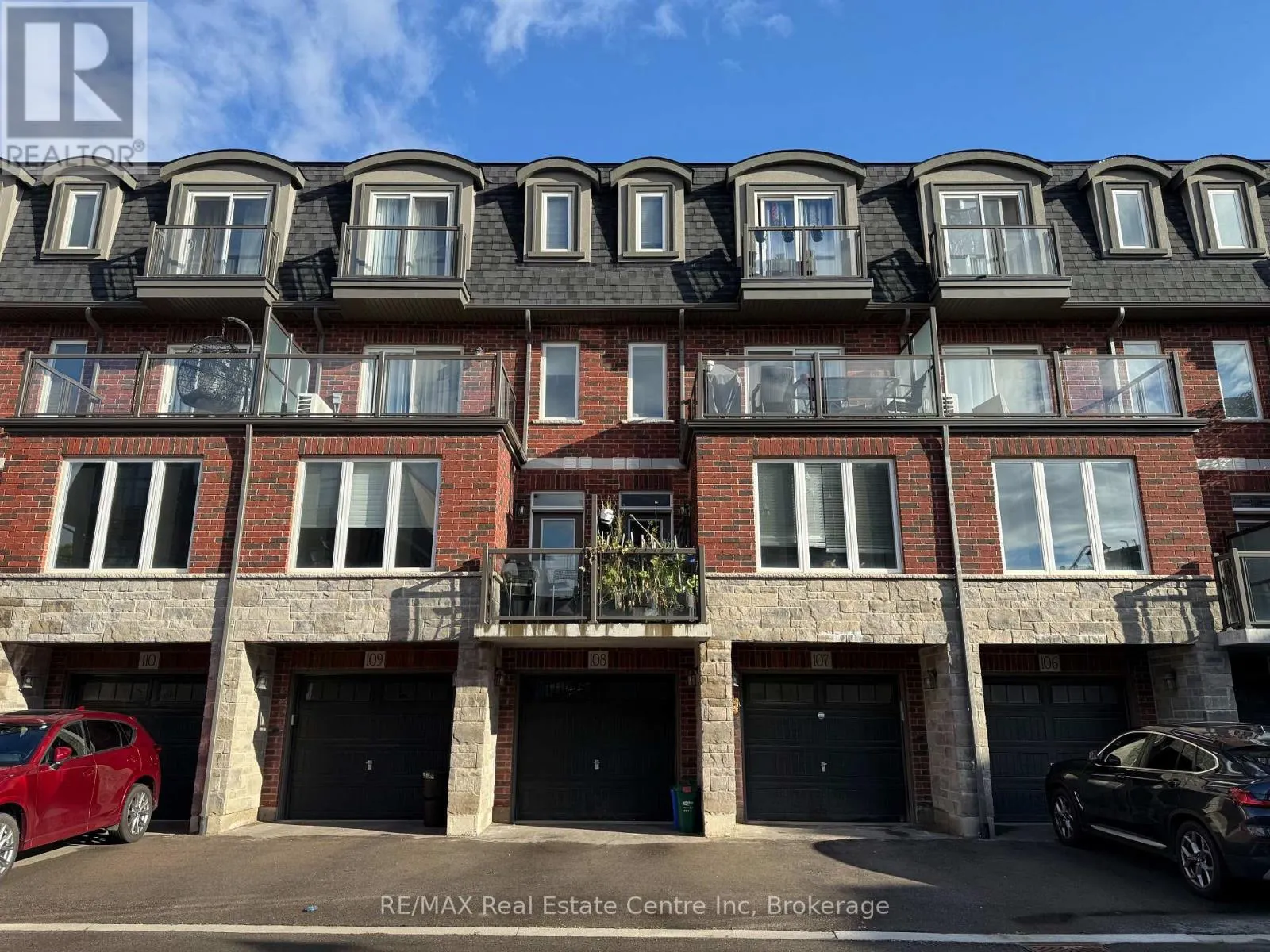108 - 445 ONTARIO STREET S, #108