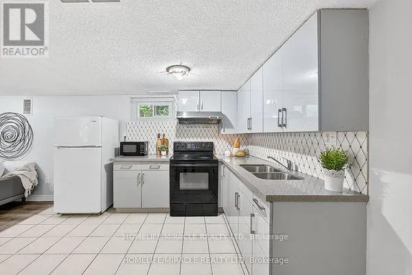 95 GREENBRIAR ROAD