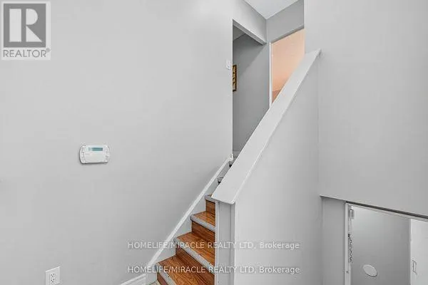 95 GREENBRIAR ROAD
