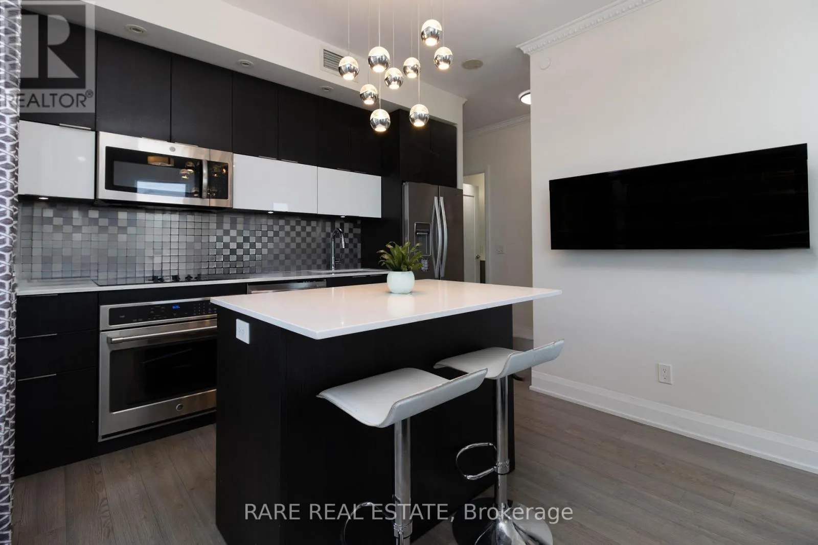 1908 - 56 ANNIE CRAIG DRIVE